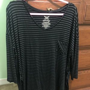 Black and silver 3/4 sleeve v neck shirt